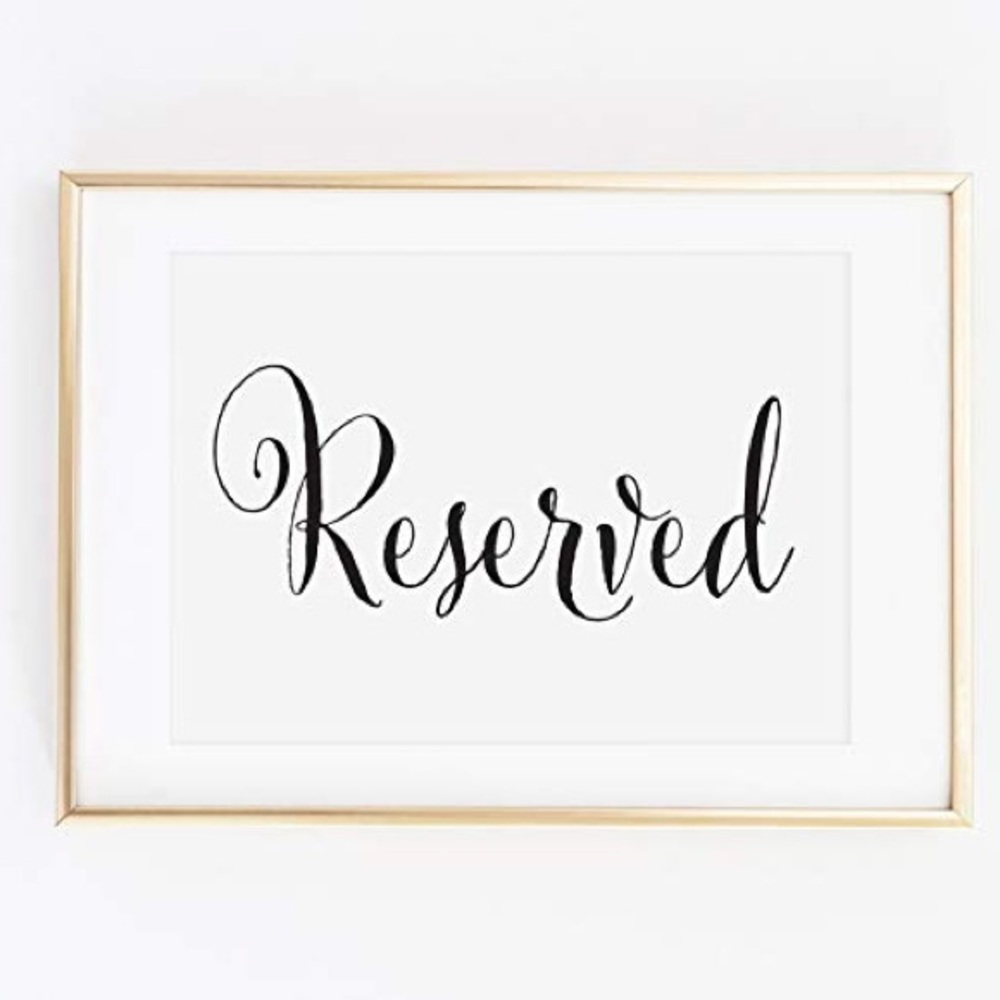 Reserved💖✨ @malenacarpio